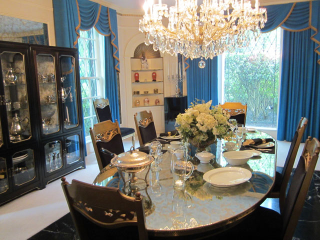 05-24-dining-room-graceland.jpg