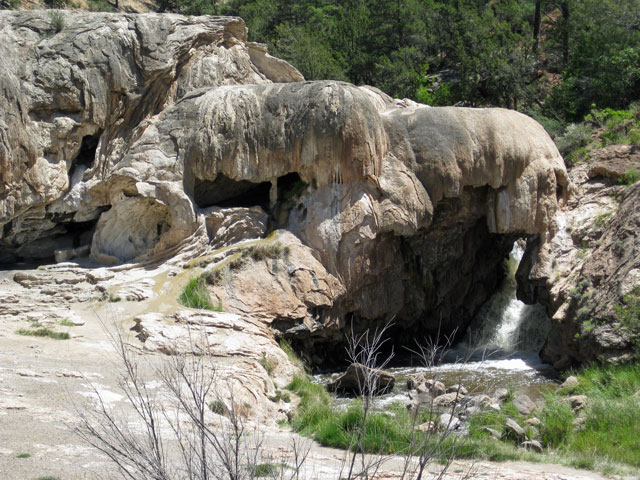 06-03-waterfall-after-jemez.jpg