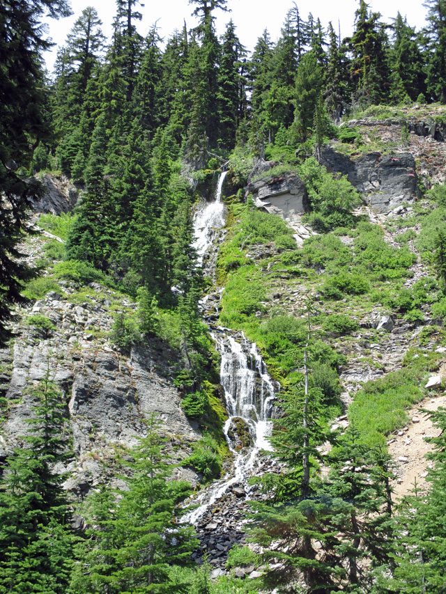 06-23-c-lake-21-v-waterfall.jpg