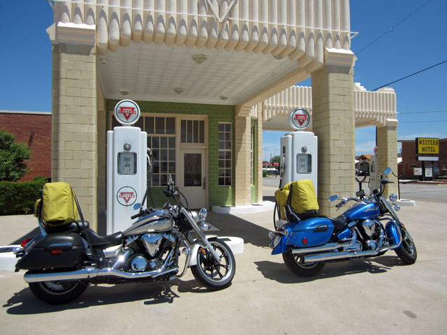 06-01-conoco-servo-shamrock.jpg